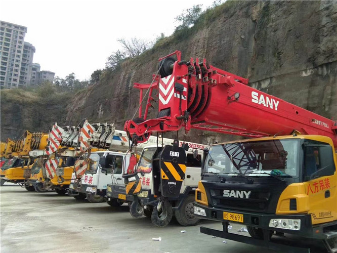 新化县吊车出租按什么计费？台班费、单次费、里程费怎么算？